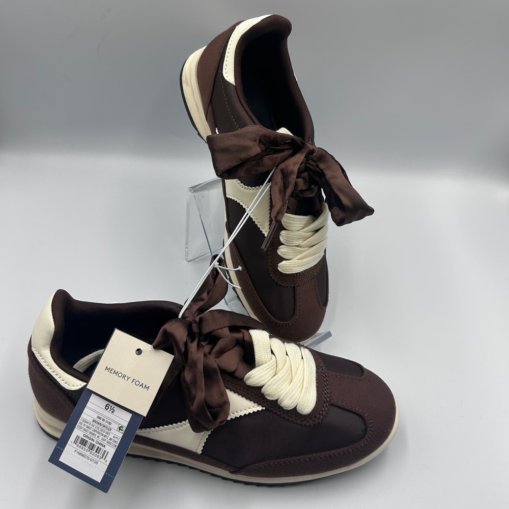 Universal Thread Skyler Brown Ribbon Lace Memory Foam Sneakers Womens 6.5 NEW